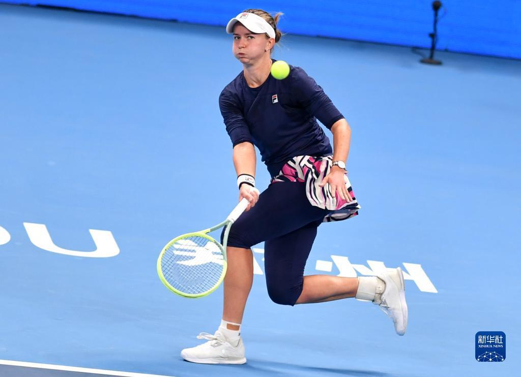 在防守端 在防守端