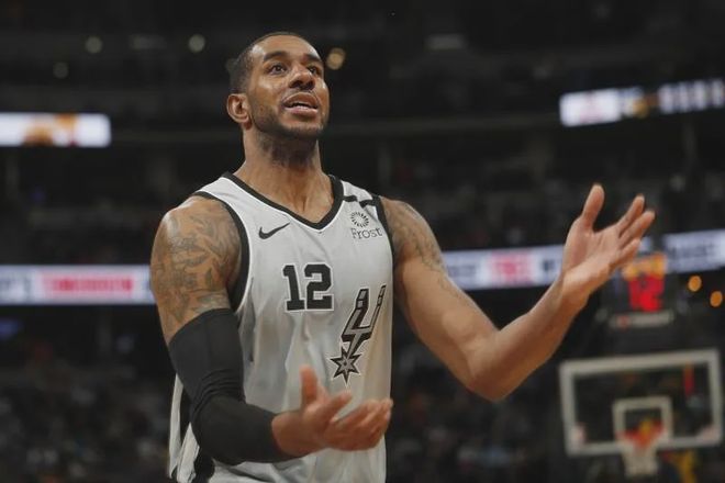 他通过观察 他通过观察