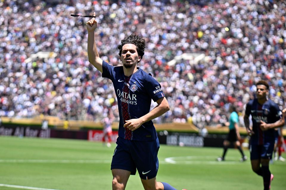 丰富并踢过 丰富并踢过